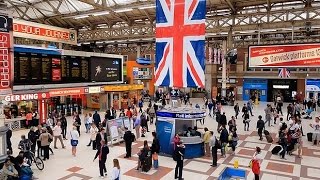 A Walk Through The London Victoria Station London England [upl. by Yerot273]